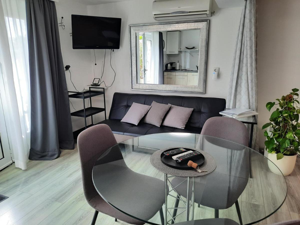 Apartments Anita Crikvenica Eksteriør billede